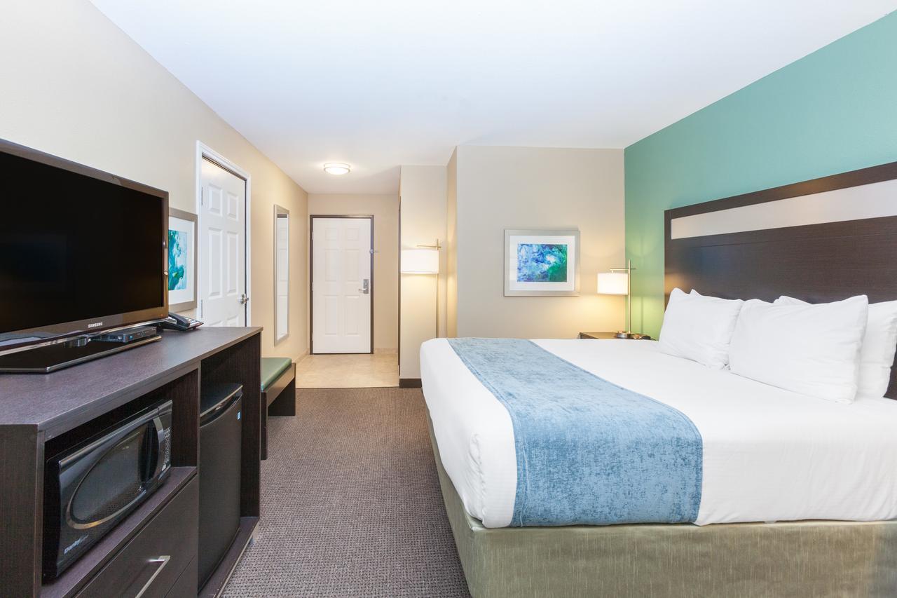 Hotel Baymont By Wyndham Midland Center Esterno foto