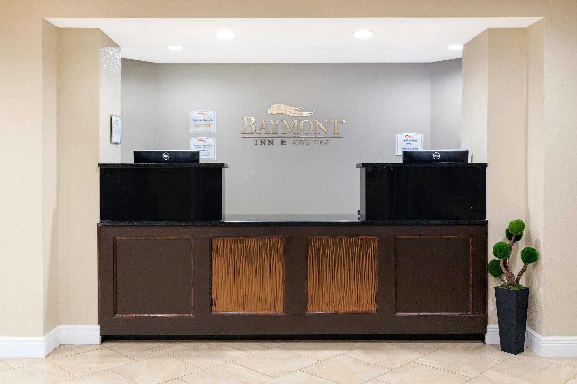 Hotel Baymont By Wyndham Midland Center Esterno foto